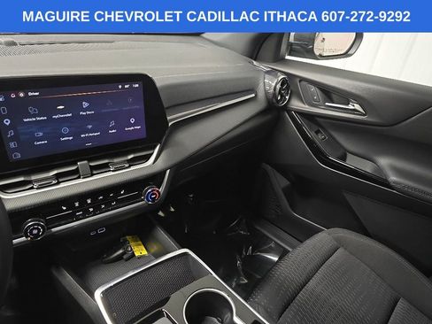 Used 2026 Chevrolet Equinox LT AWD/4WD image 25