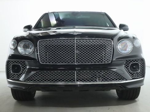 Used 2022 Bentley Bentayga image 13