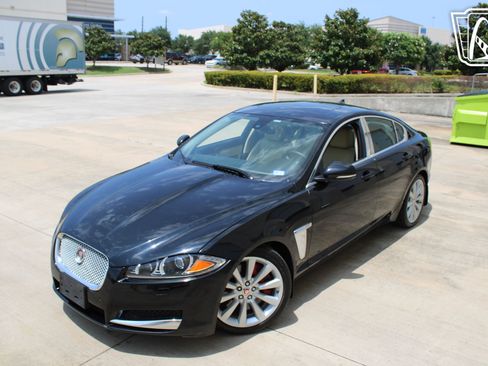 Used 2014 Jaguar XF 3.0 RWD image 38