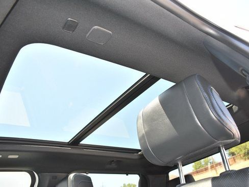 Used 2023 Toyota Tundra Platinum AWD/4WD image 19