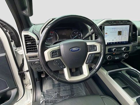 Used 2022 Ford F250 Lariat w/ Lariat Ultimate Package AWD/4WD image 11