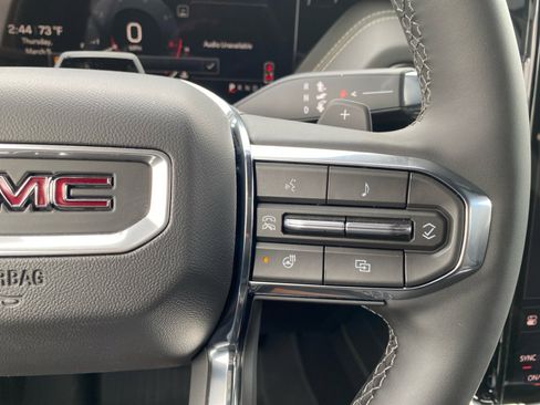 New 2026 GMC Yukon XL Elevation image 25