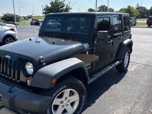 Used 2017 Jeep Wrangler Unlimited Sport w/ Mopar Black Appearance Group AWD/4WD image 4