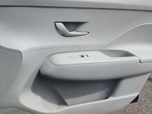 Used 2025 Hyundai Kona SEL image 14