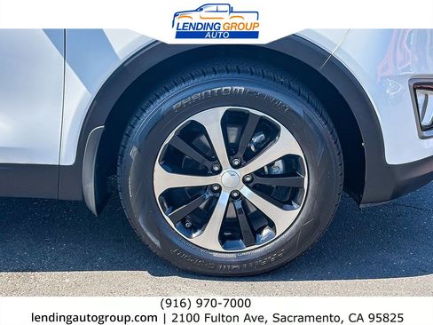 Used 2017 Kia Sorento EX w/ EX Premium Package FWD image 9