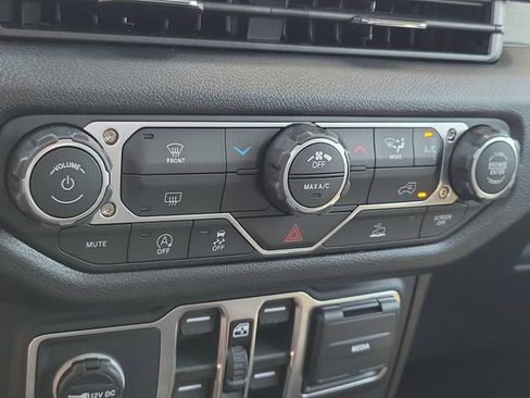 New 2026 Jeep Gladiator Sport image 22