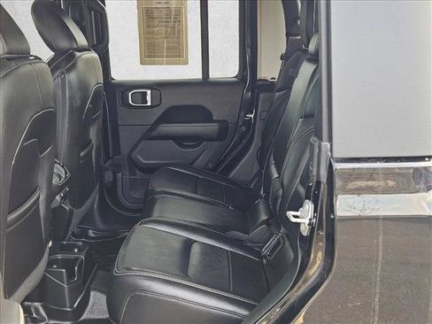 Used 2020 Jeep Gladiator Overland image 20