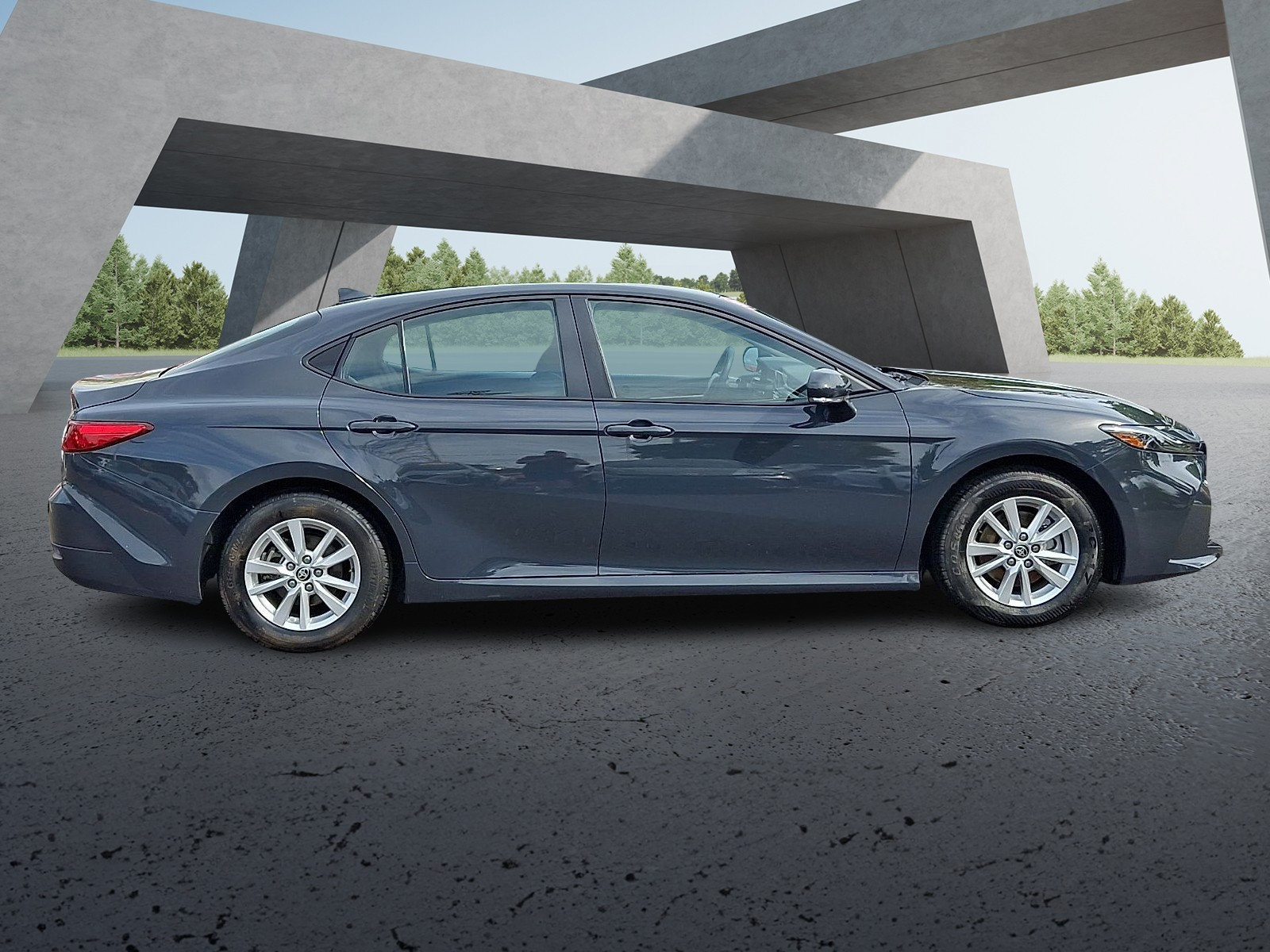 Used 2025 Toyota Camry LE FWD image 7