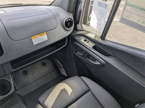 New 2024 Mercedes-Benz Sprinter 2500 image 23