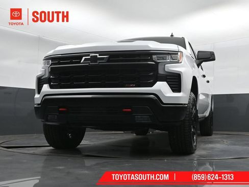 Used 2025 Chevrolet Silverado 1500 LT Trail Boss w/ Convenience Package II AWD/4WD image 40