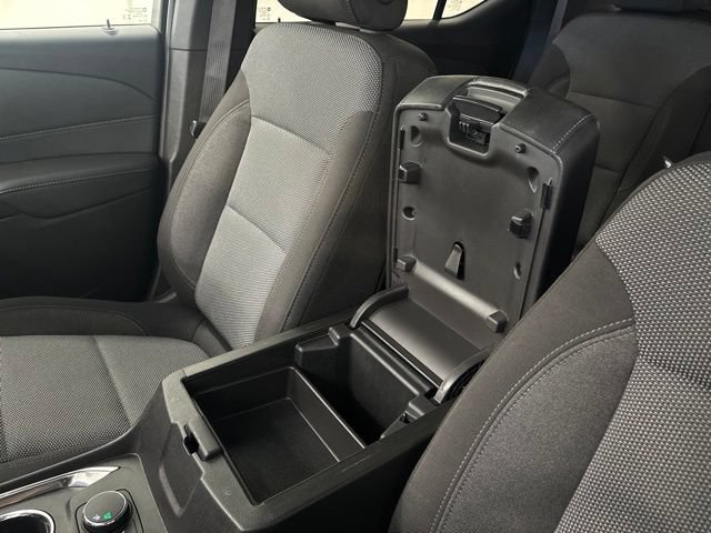 Used 2023 Chevrolet Traverse LT FWD image 27