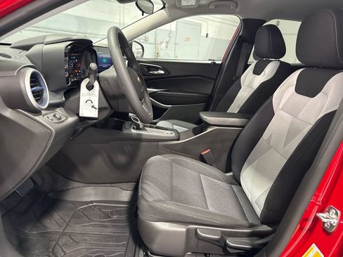 New 2026 Chevrolet Trax LS w/ Driver Confidence Package FWD image 23