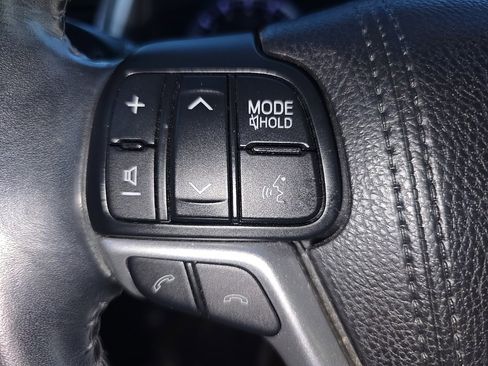 Used 2018 Toyota Highlander Limited image 34