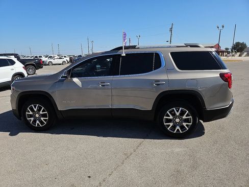 Used 2022 GMC Acadia SLE w/ Driver Convenience Package FWD image 3