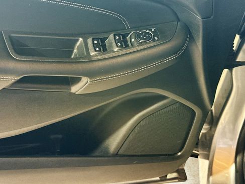 Used 2024 Ford Edge Titanium image 19