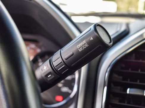 Used 2022 Ford F350 Lariat w/ FX4 Off-Road Package image 18