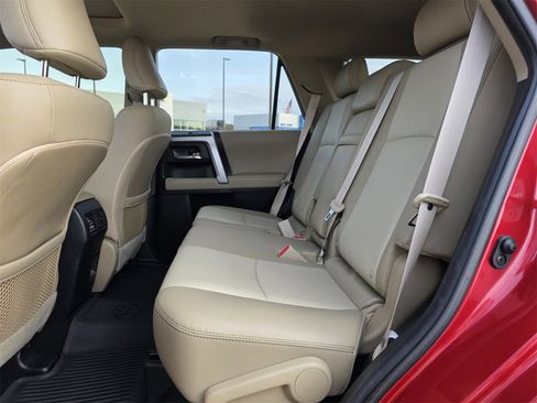 Used 2021 Toyota 4Runner SR5 Premium image 24