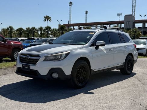 Used 2019 Subaru Outback 2.5i Touring w/ Popular Package #3A AWD/4WD image 9