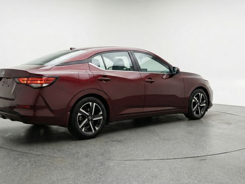 Used 2025 Nissan Sentra SV FWD image 9