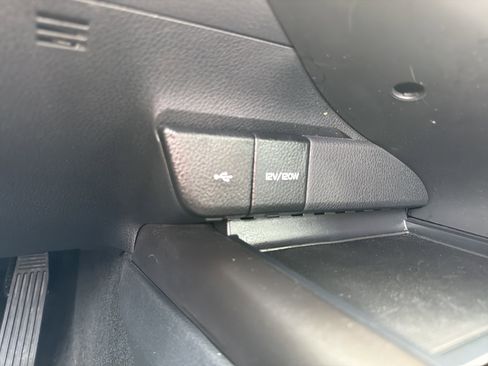 Used 2024 Toyota Camry SE AWD/4WD image 20