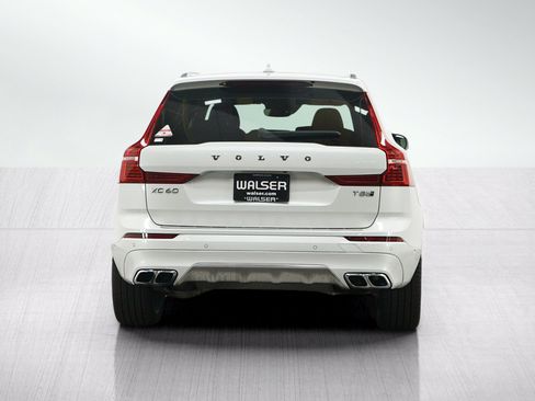 Used 2019 Volvo XC60 T8 R-Design w/ Advanced Package AWD/4WD image 4