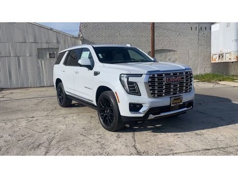 New 2026 GMC Yukon Denali w/ Sun & Power Step Package image 5