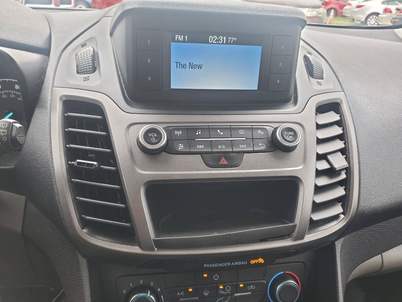 Used 2019 Ford Transit Connect XL FWD image 19