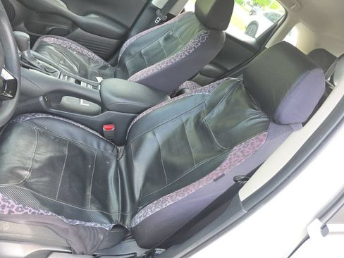 Used 2024 Honda HR-V LX image 10