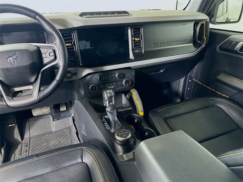Used 2021 Ford Bronco Badlands image 19