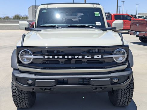New 2026 Ford Bronco Outer Banks w/ Sasquatch Package AWD/4WD image 6