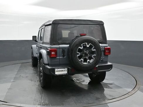 Used 2024 Jeep Wrangler Unlimited Sahara w/ Technology Group AWD/4WD image 8