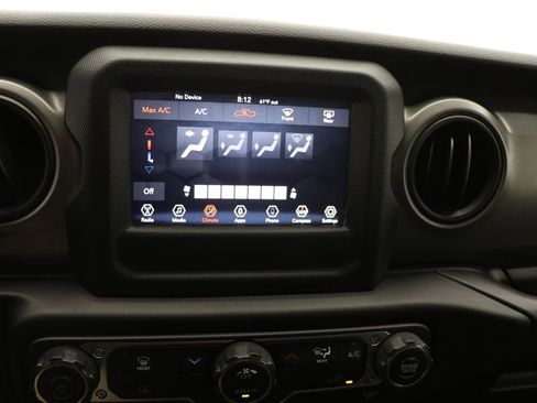 Used 2023 Jeep Gladiator Sport image 22