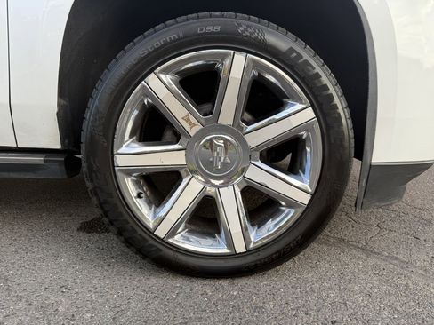 Used 2016 Cadillac Escalade ESV Platinum image 39