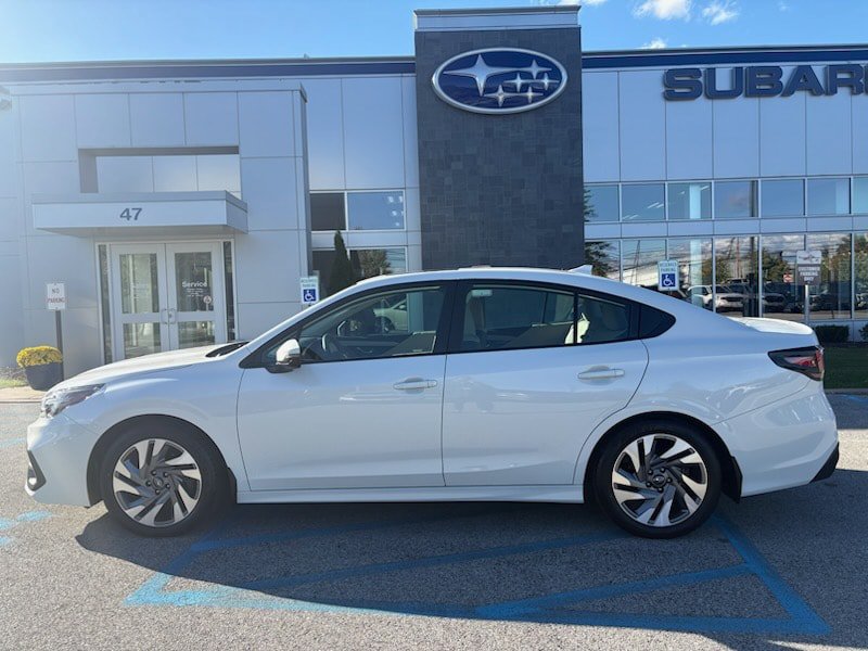 Used 2024 Subaru Legacy Limited AWD/4WD image 3