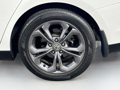 Used 2024 Honda Accord EX-L image 9