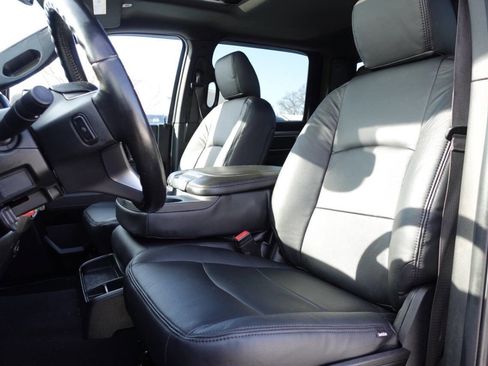 Used 2021 RAM 1500 Classic Warlock image 16