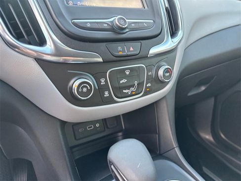 Certified 2024 Chevrolet Equinox LS image 19