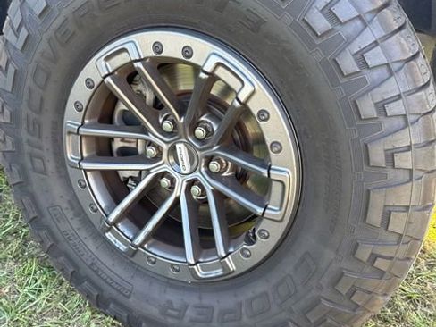 Used 2020 Ford F150 Raptor w/ Equipment Group 802A Luxury AWD/4WD image 12