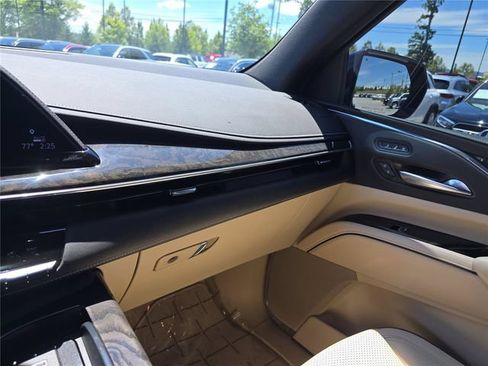 Used 2023 Cadillac Escalade Premium Luxury w/ Performance Package AWD/4WD image 26