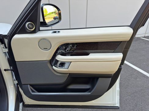 Used 2020 Land Rover Range Rover Autobiography image 60