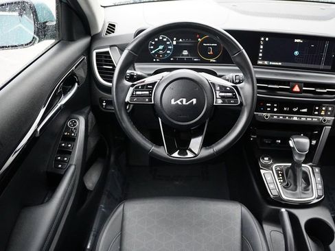 Certified 2024 Kia Seltos EX image 20