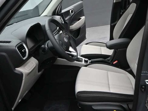 New 2026 Hyundai Venue SEL FWD image 16