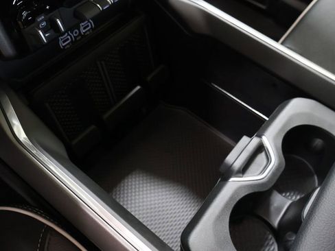 New 2026 RAM 3500 Laramie AWD/4WD image 21