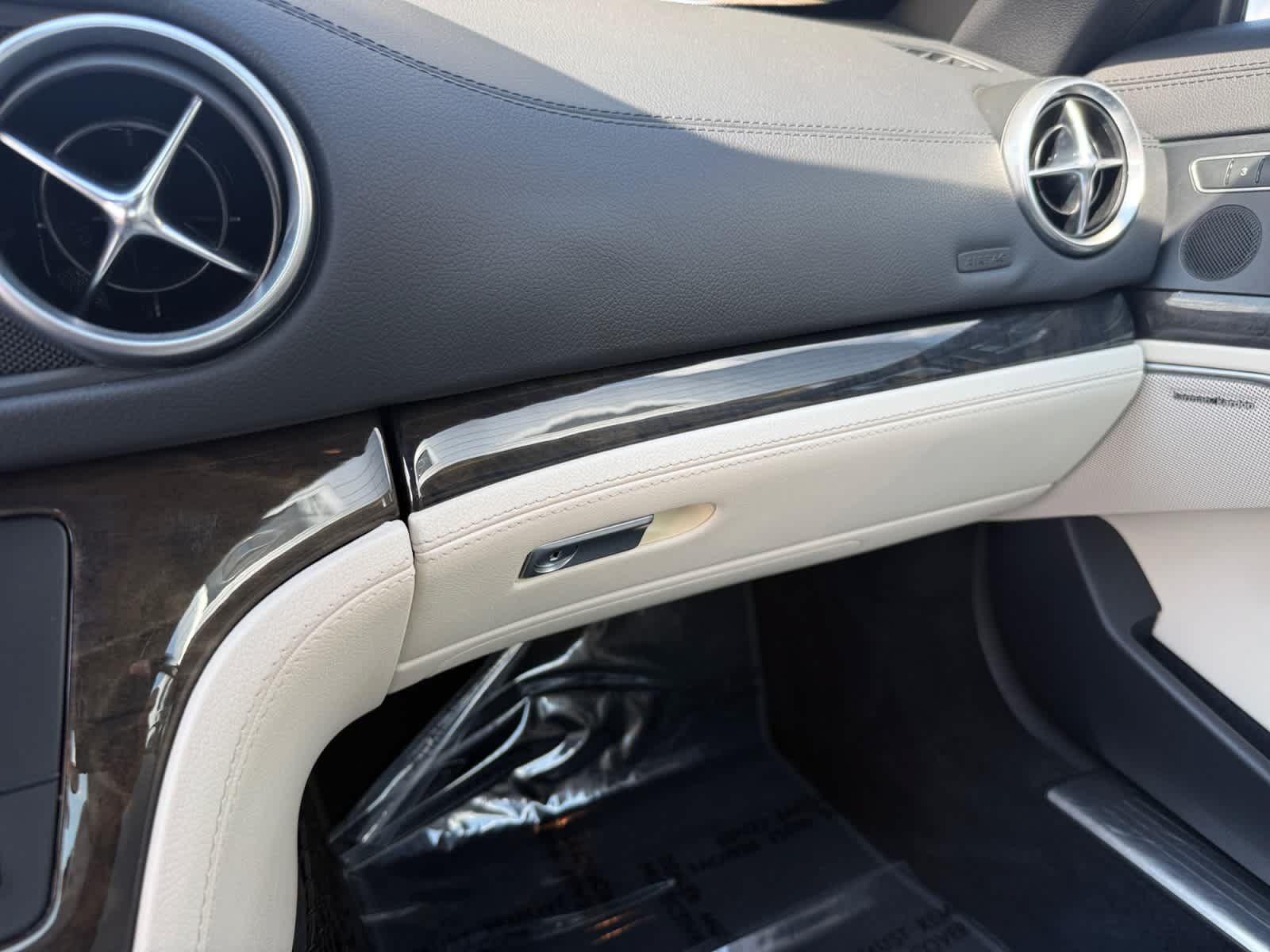 Used 2015 Mercedes-Benz SL 550 image 21