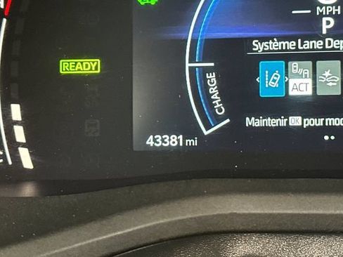 Used 2025 Toyota Camry SE FWD image 29