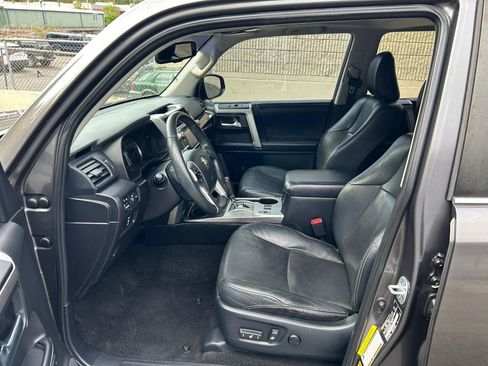Used 2017 Toyota 4Runner Limited AWD/4WD image 10
