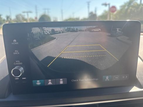 Used 2025 Honda Pilot Touring image 31