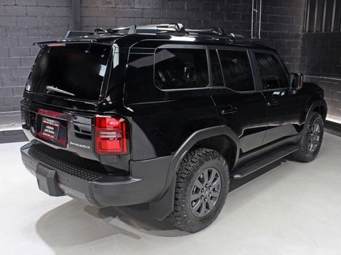 Used 2025 Toyota Land Cruiser image 13