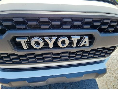 Used 2017 Toyota Tacoma SR w/ Tow Package AWD/4WD image 23
