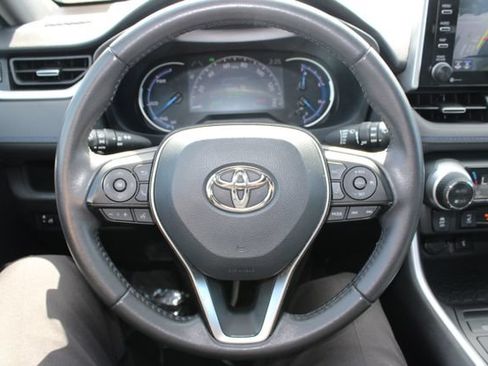 Used 2021 Toyota RAV4 XSE AWD/4WD image 16